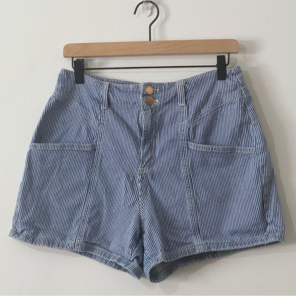 Universal Thread Blue White Striped High Rise Midi Denim Jean Shorts Size 8